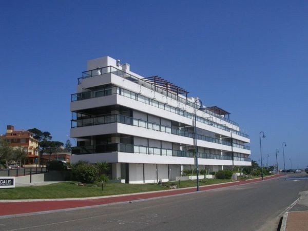 Departamento con impresionantes vistas a la Mansa